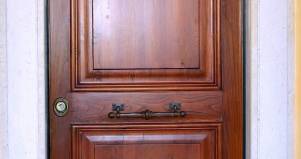 Portone blindato su misura in legno